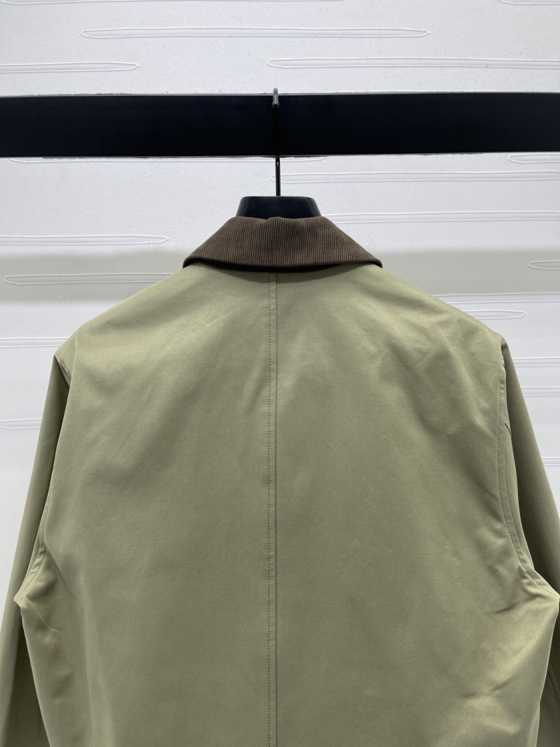 Pra*a outwear